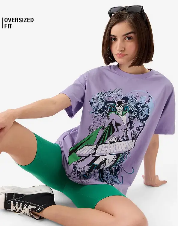 DC: Catastrophic Women Oversized T-Shirts